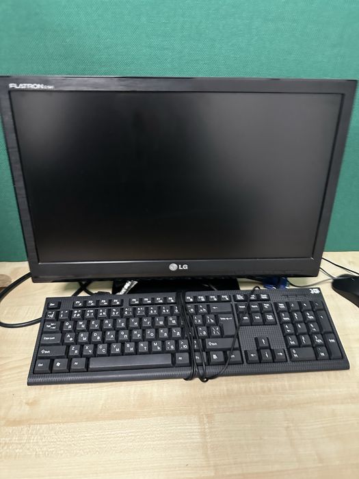 Продаю Мониторы