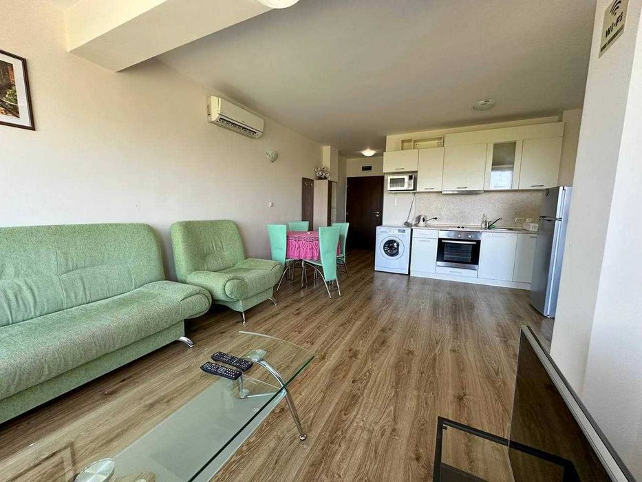 Продава се Двустаен апартамент в Бяла - 63 кв.м за 1064 €/кв.м - Снимка #2