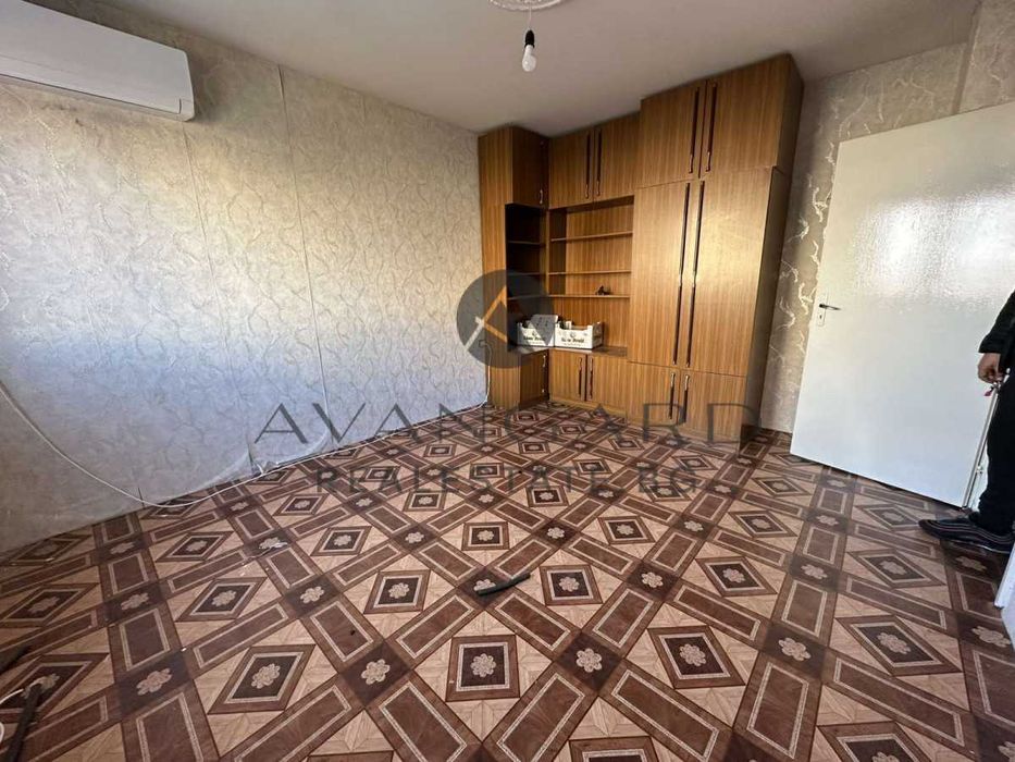 Продава се Двустаен апартамент в Пловдив, Изгрев - 70 кв.м за 952 €/кв.м - Снимка #3