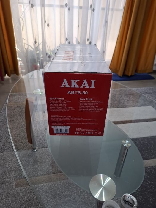 Boxa AKAI in stare foarte buna ca noua.