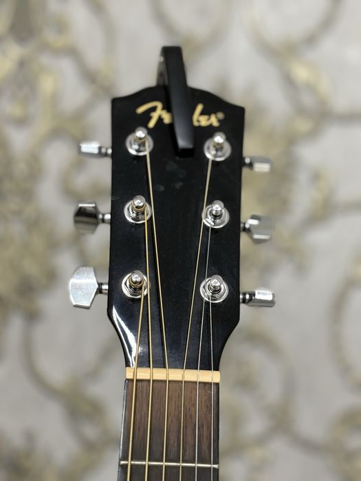 Срочно Fender CD-60 Акустическая гитара