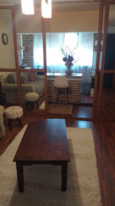 Inchiriez garsoniera