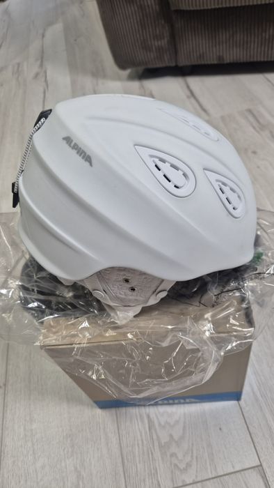 Шлем для горных лыж