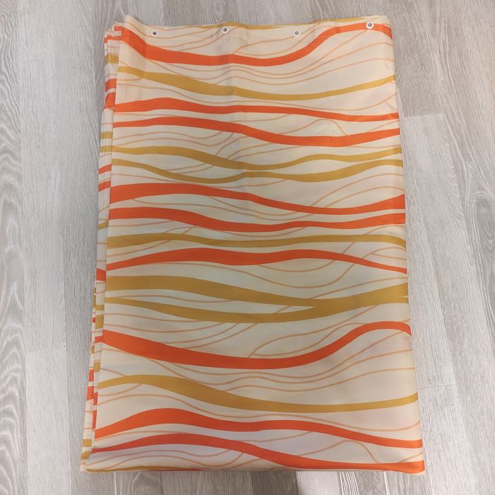 Занавеска в ванную разные