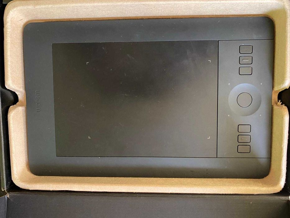 Tableta grafica Wacom Intuos Pro S