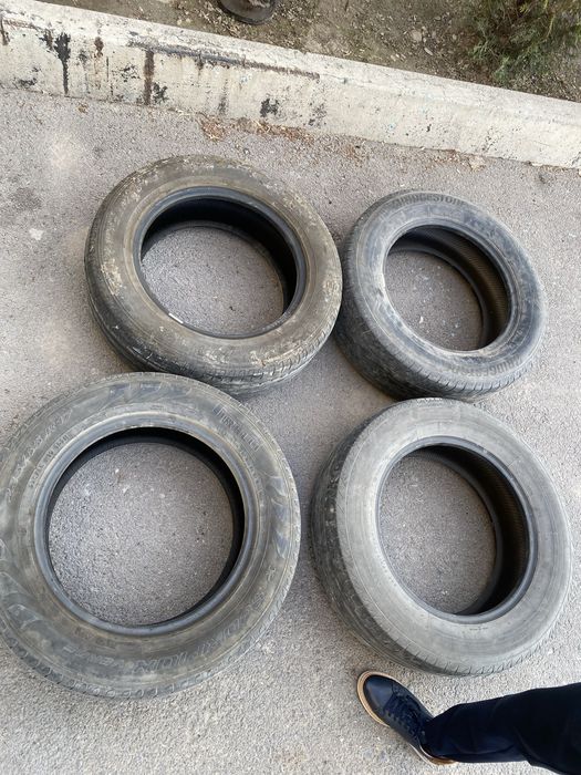 Шины 225/65/17 Продается