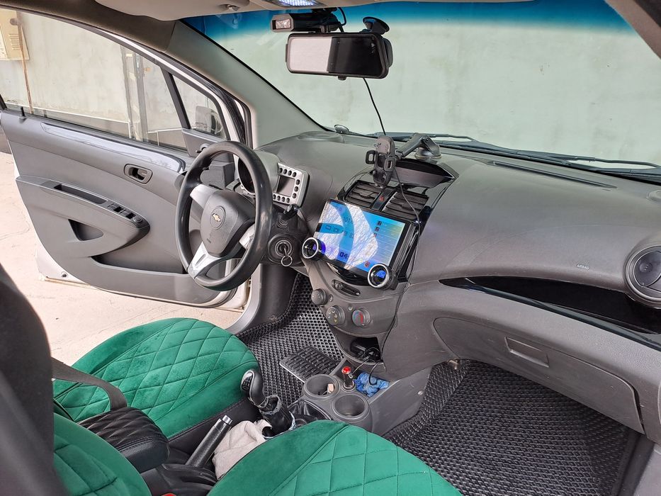 Spark 2014 yil sotiladi