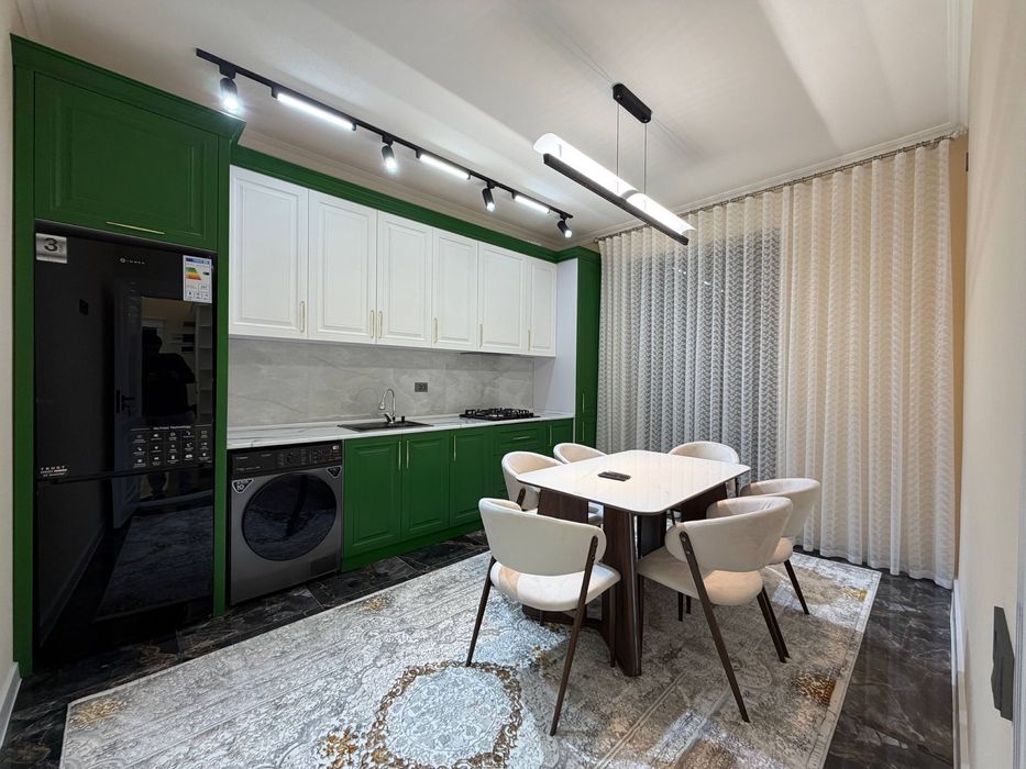 Продается 3х комнатная кв. 82м2. Рудакий. Титова.