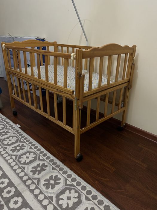 Коляска ,манеж стульчик для кормления