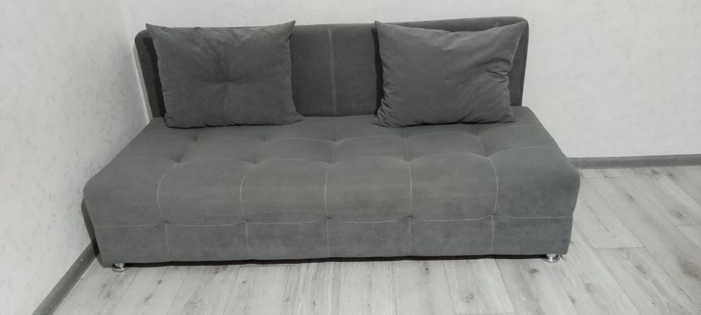 Продам диван в отличном состояний