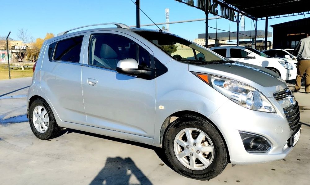 Продам спарк автомат коробка