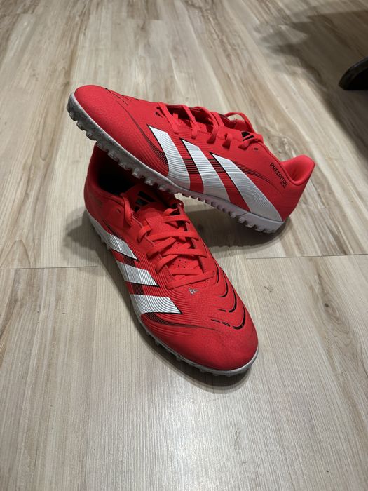 Футболни стоножки 48ми номер чисто нови