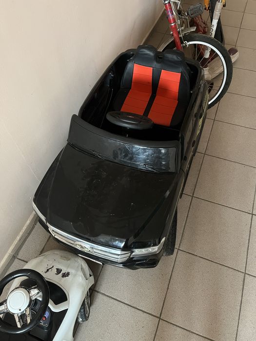 Прадам машинку деткое