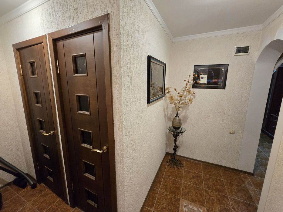 Буз-1 продаётся квартира 4/5/5 метро БИЙ
