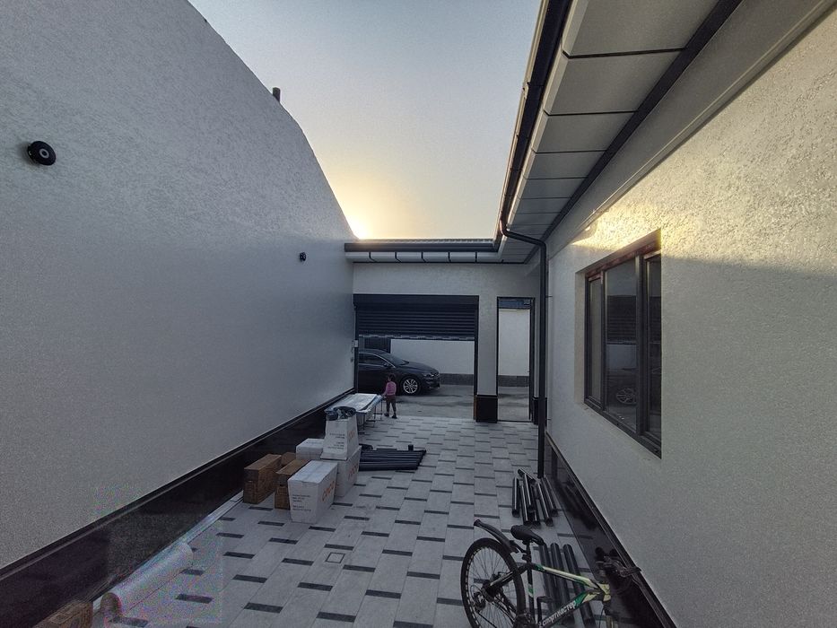 Сергели Янгихаёт сагбон кўчаси 4 хона 150м² 2 сотик