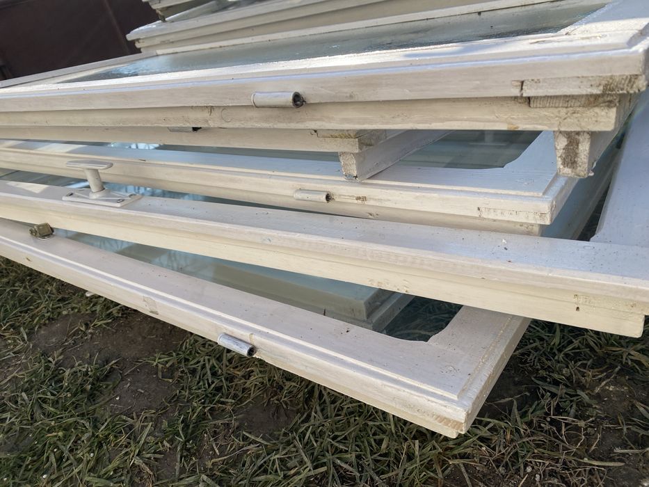 Geamuri cu rama lemn