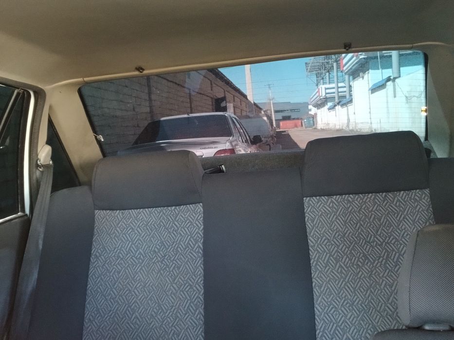 Neksia 1 sons 98 yil gaz benzinda yuradi holati yaxshi