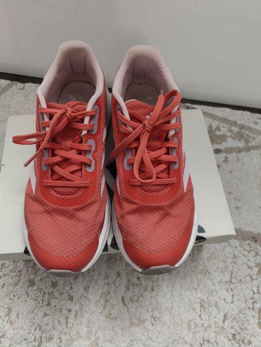 Adidas маратонки, номер 38