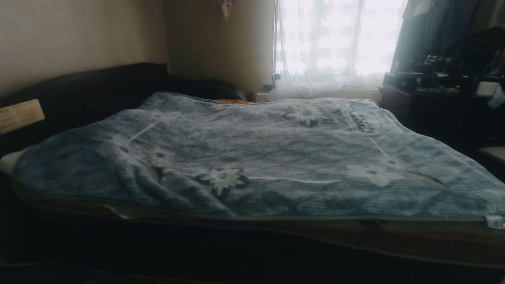 Продаётся двухспалный диван в хорошем состоянии.