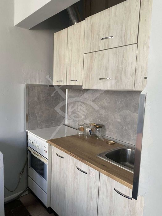 Дава се под наем Тристаен апартамент в Пловдив, Център - 70 кв.м за 398.82 € - Снимка #1