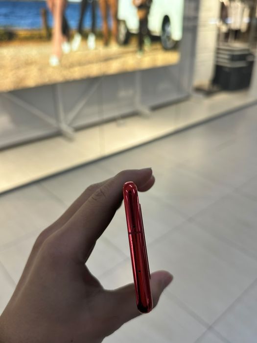 Продам Samsung S10