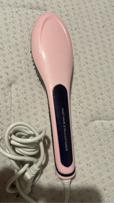 Четка за изправяне на коса