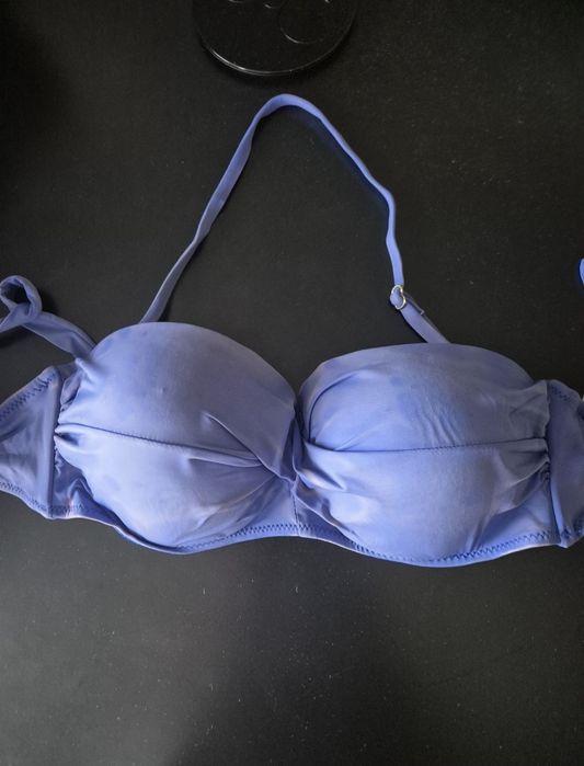 Тъмно син цял бански и горнище