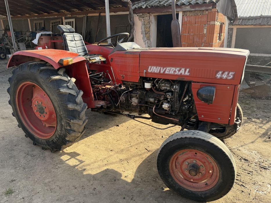 Vand Tractor UTB 445