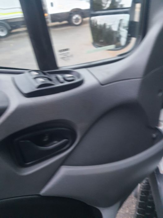 Iveco 35c15, frigorific 8 paleți lift 750 kg