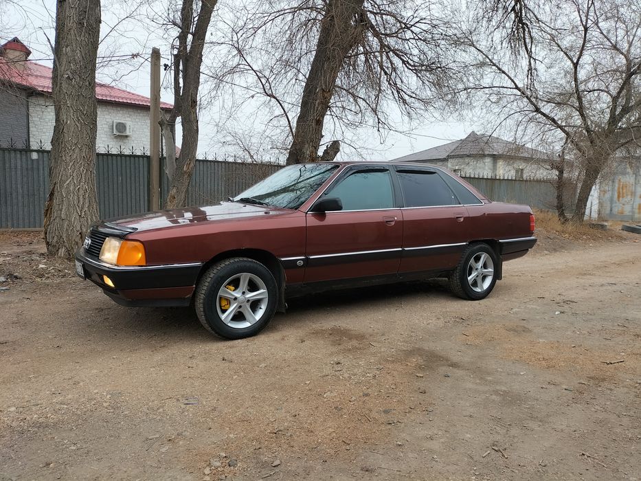 Продам Ауди 100 об 2.3