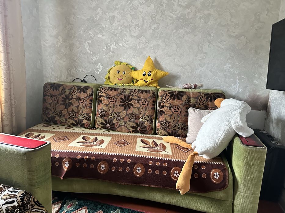 Продается диван и кресло