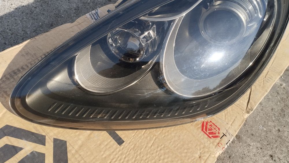 Ляв фар за Порше Кайен/ Porsche Cayenne