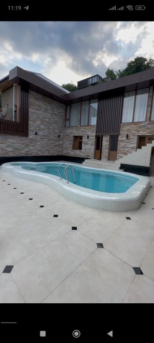 Хумсон 6 сотых 3 сотыхдан 2 та дача сотилади.