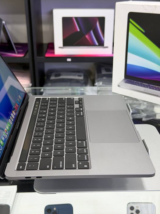 MacBook Pro TouchBar 2022