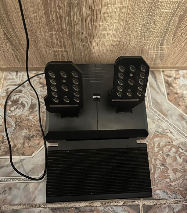 Продавам HORI APEX ps5