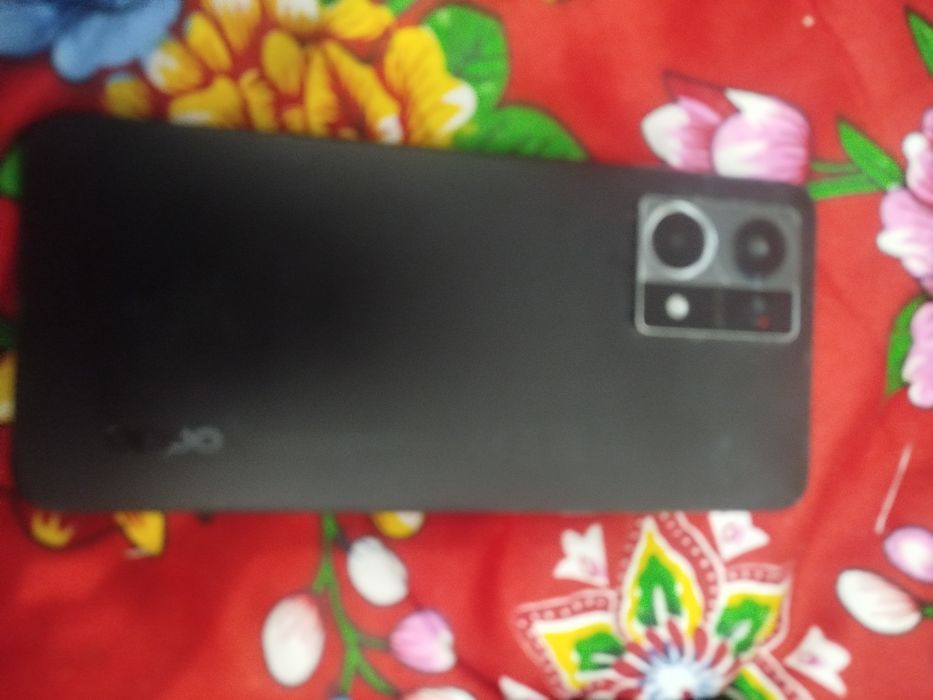 Продам телефоны Oppo Reno 7 и ОСКАЛ