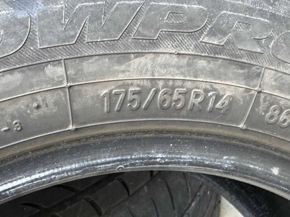 175/65/R14 Toyo Snowprox 4бр зимни dot2519