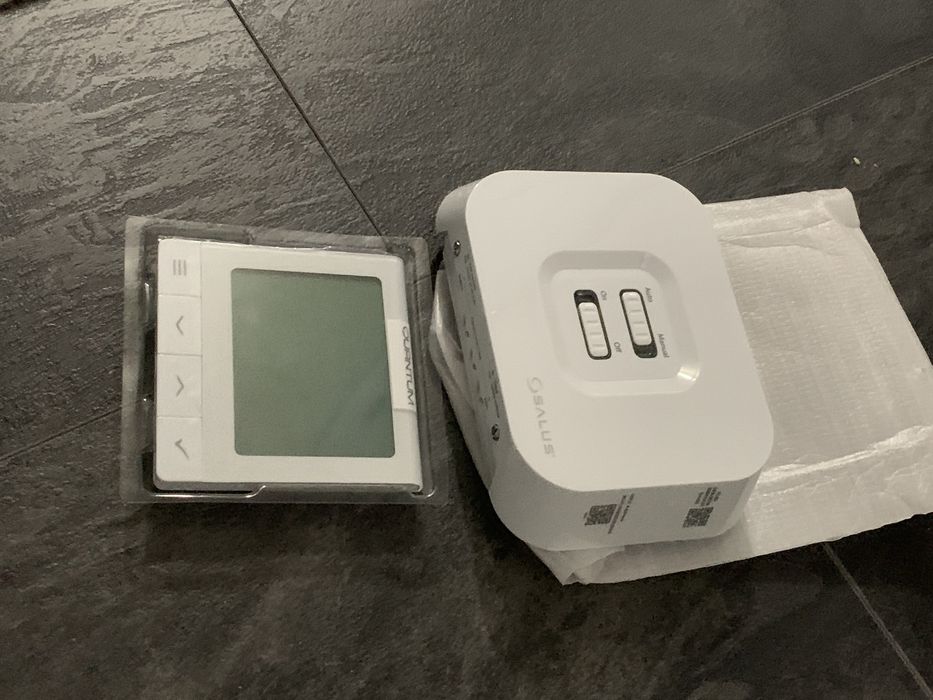 vand termostat salus nou