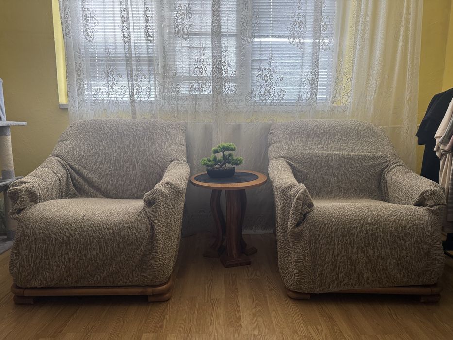 Vand mobilier folosit