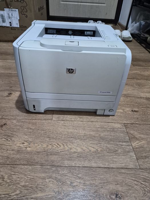 Продам принтер hp2035