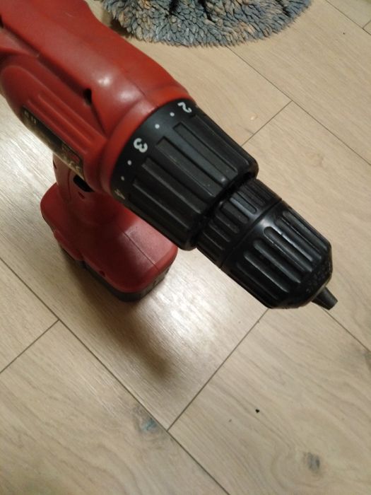 Акумулаторна дрелка