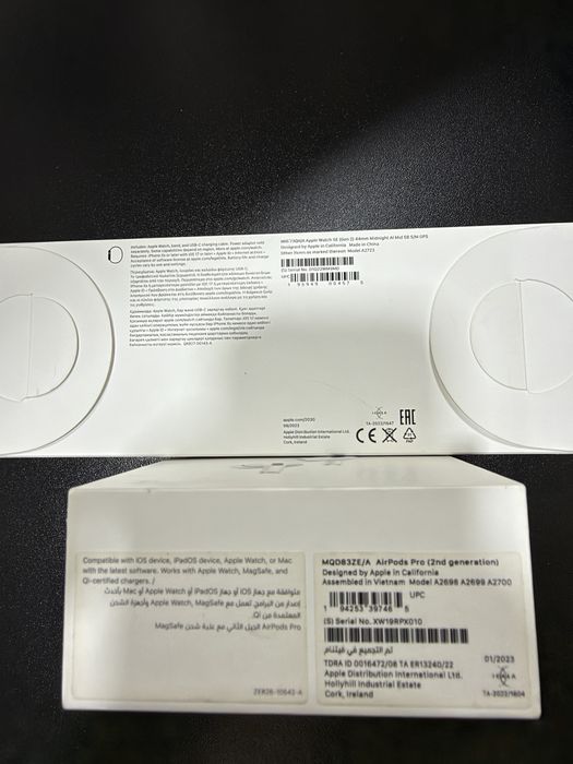 Apple Watch SE 2 44 mm + AirPods Pro 2 — оригинал