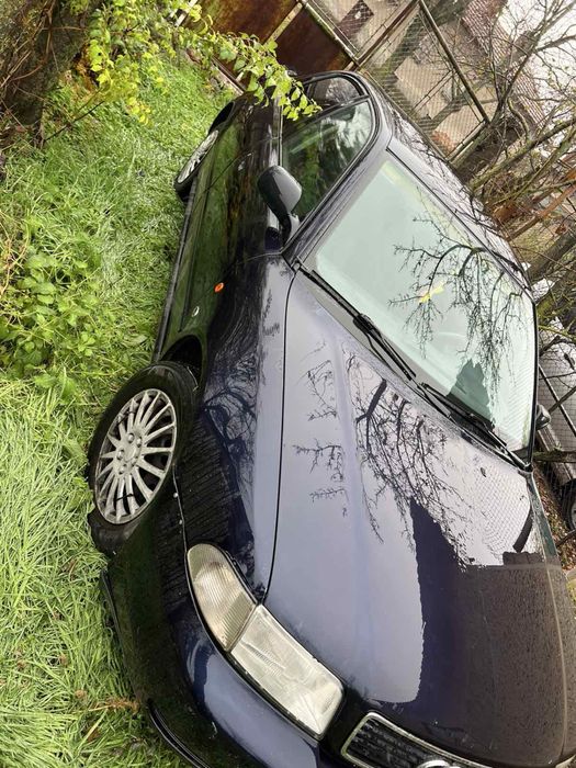 Audi A4 B5 1.8i САМО НА ЧАСТИ