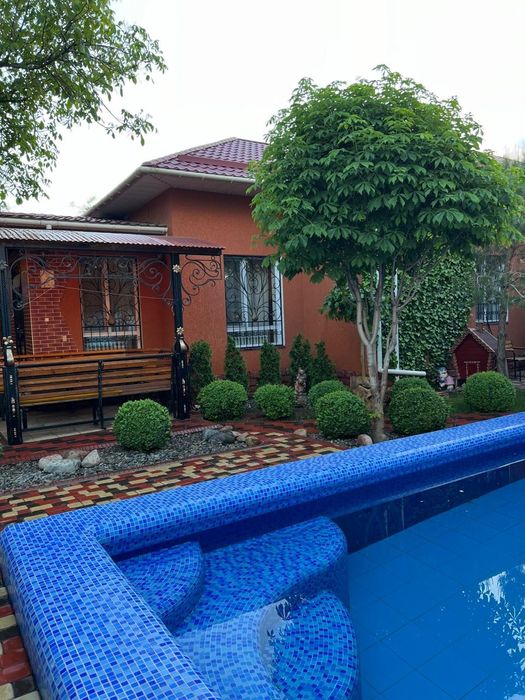 Продаётся 2 дачи на одном участке