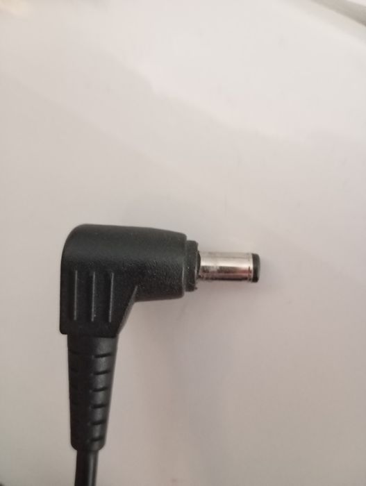 Оригинално зарядно за Asus лаптоп 90W