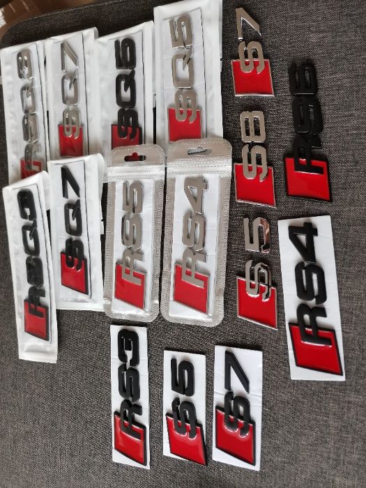 Емблема Ауди AUDI S8 RS4 S6 RS7 S4 S5 RS5 SQ7 SQ5