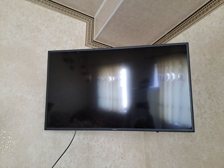 Продам смарт телевизор Самсунг Samsung