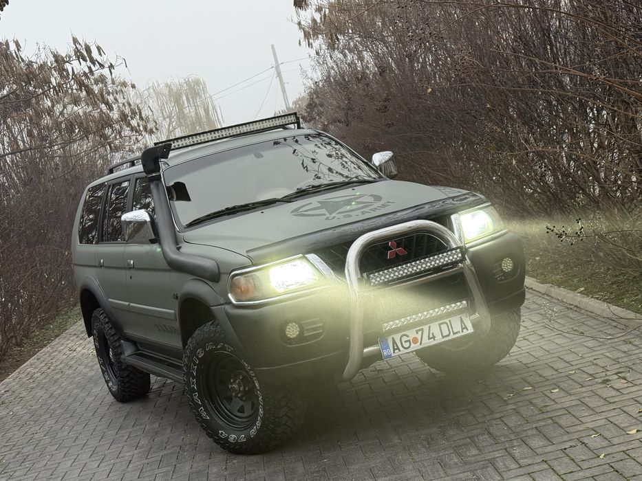 Mitsubishi Pajero Sport 3.0 Benzina + GPL Impecabil Impecabil