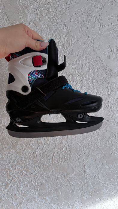 Продам Коньки новые