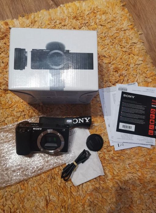 sony zv-e10 cu 2 obiective